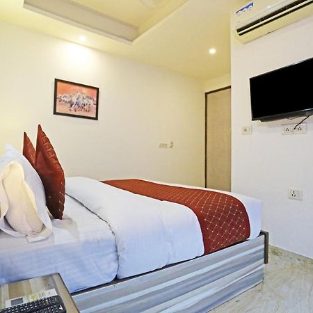 Hotel The Best Near Delhi Airport นิวเดลี ภายนอก รูปภาพ