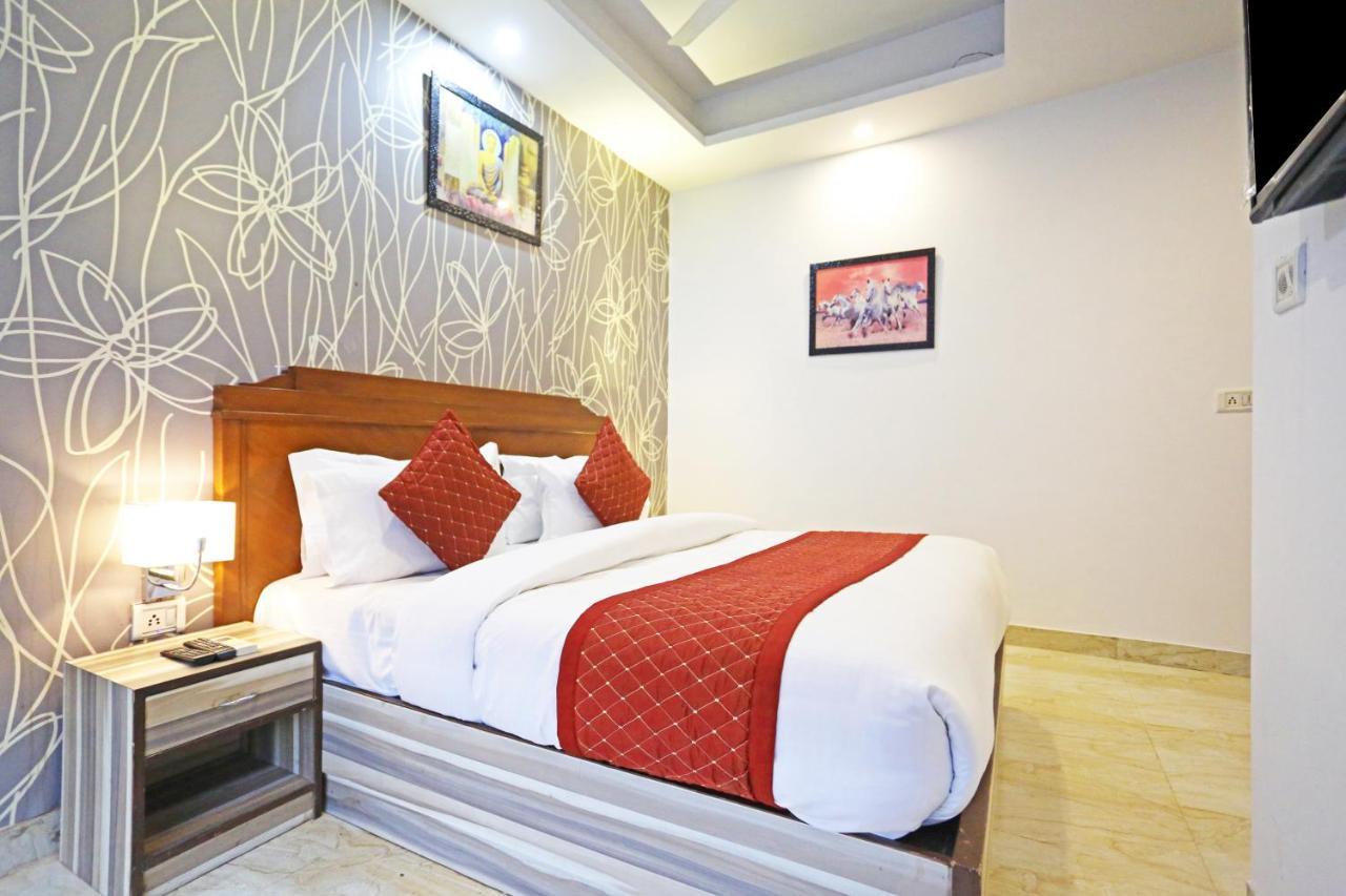 Hotel The Best Near Delhi Airport นิวเดลี ภายนอก รูปภาพ