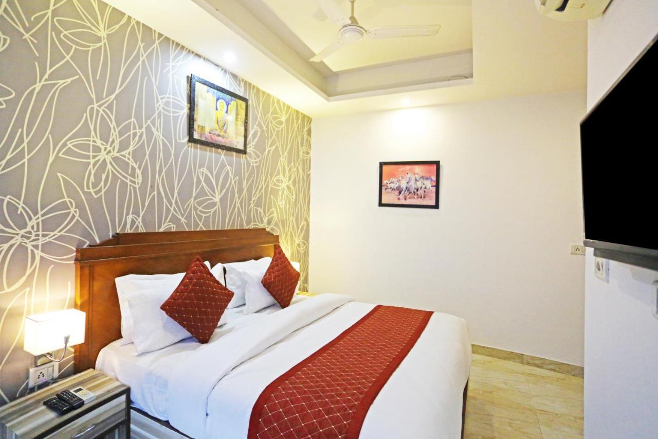 Hotel The Best Near Delhi Airport นิวเดลี ภายนอก รูปภาพ