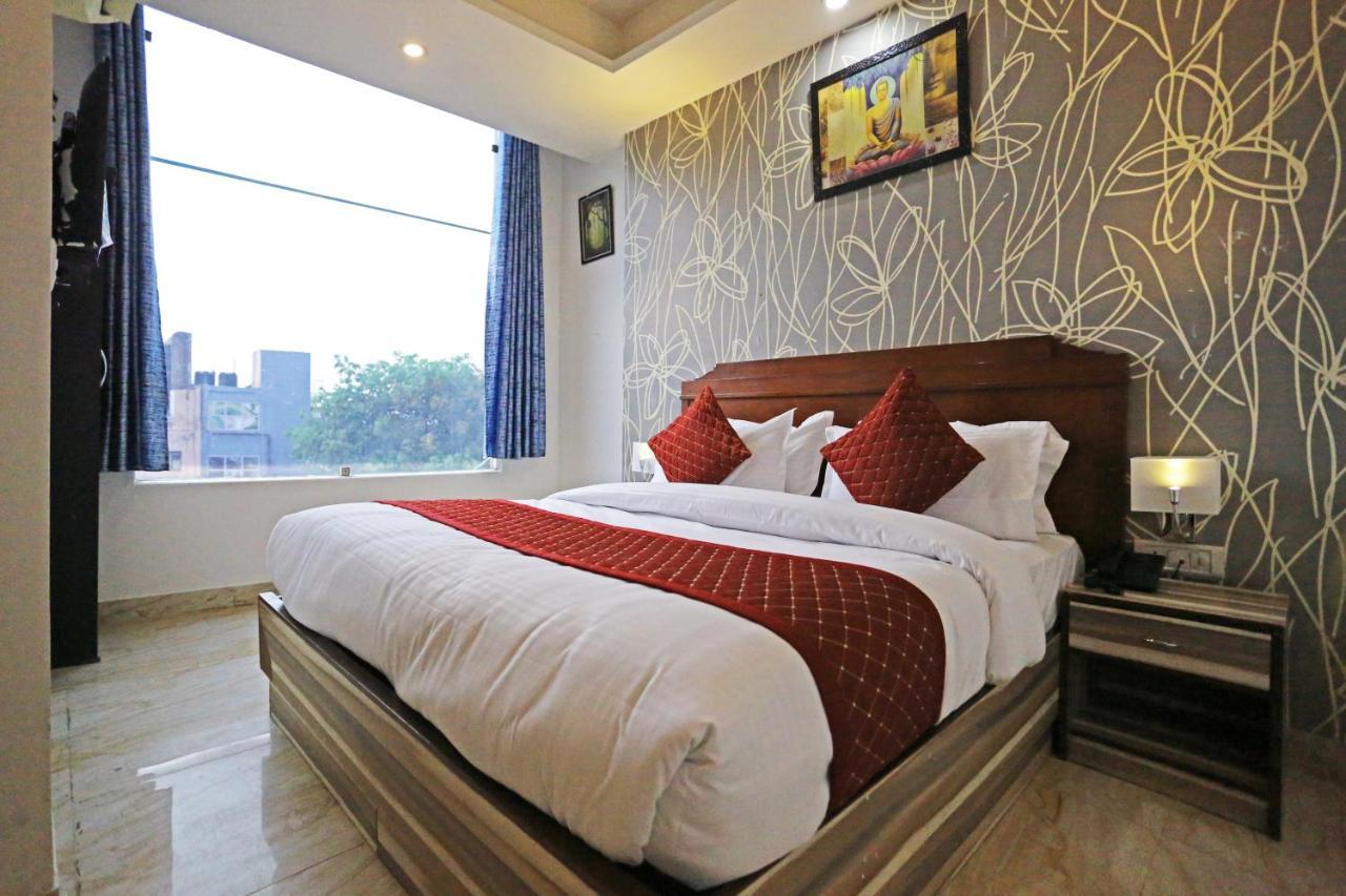 Hotel The Best Near Delhi Airport นิวเดลี ภายนอก รูปภาพ